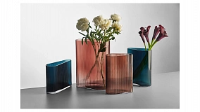 Ваза Nude Glass Туман 29 см, карамельная